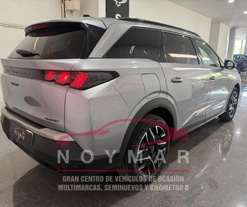 Peugeot 5008 Allure (Automático) - Image 3