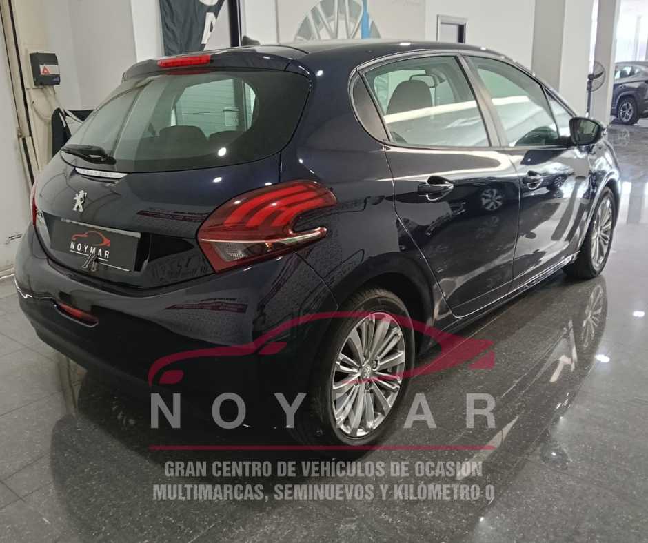 Peugeot 208 Signature - Image 4