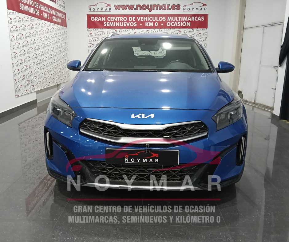 Kia XCeed Concept Azul - Image 3