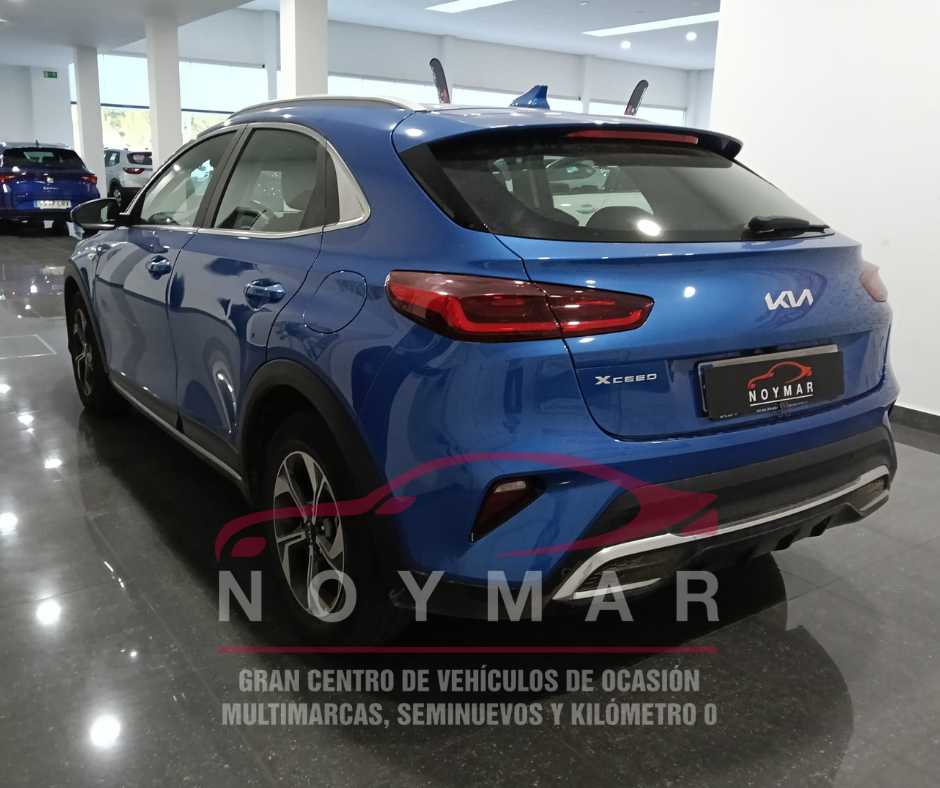 Kia XCeed Concept Azul - Image 4